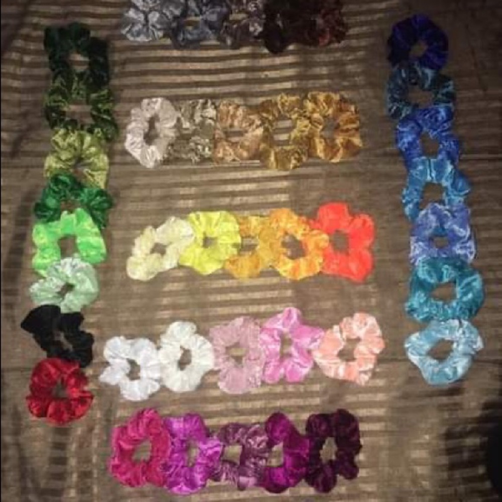 SCRUNCHIES